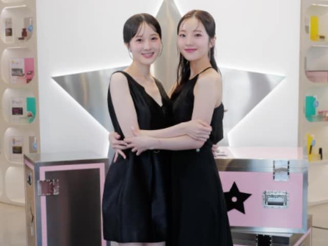 「大人になったねぇ…」本田紗来、デコルテ&美脚際立つ肌見せドレス姿に「姉妹できれい」の声!
