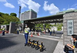 韓国軍機が防空識別圏に進入、燃料不足で緊急着陸　空自機が緊急発進