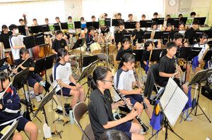 みんなで「県代表」目指す山を　3年生が朝練強化　富山・新庄中学校