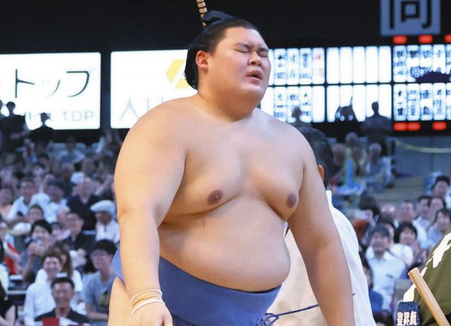 大の里、新横綱Vならず…２敗の琴勝峰が霧島に勝って追いつけない状況に、一人横綱で奮闘も4度の“金星配給”が響く