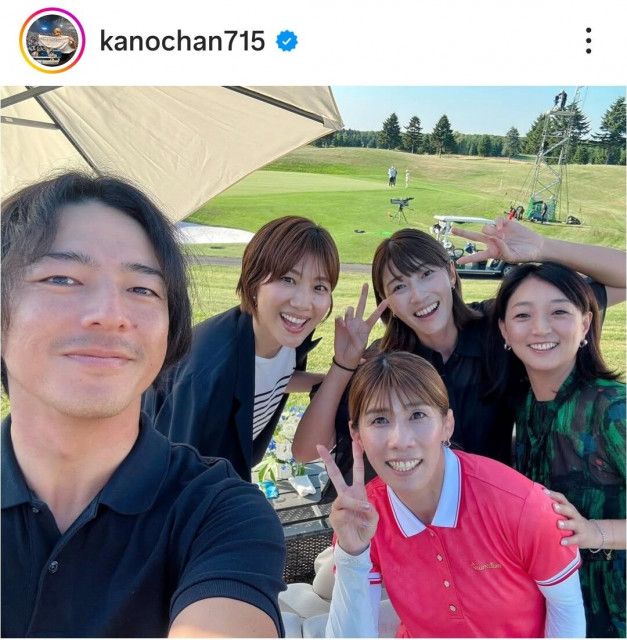 石川遼がレアな自撮りショット「美女ばかり」「豪華メンバーですねー！」ゴルフ大会で楽しそう