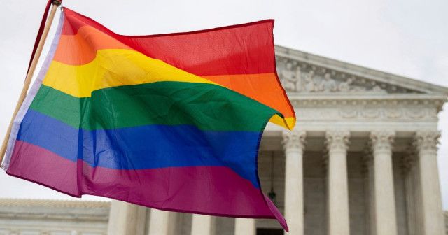 米最高裁、LGBTQ+の本を扱う授業に子どもを参加させなくていいと判断。親の訴えを支持