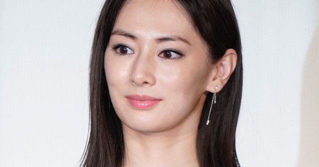 北川景子が「6年ぶり」の海外出張へ⇒超ゴージャスなパールのアクセ姿に大反響