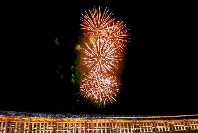 天神祭＆大阪・関西万博 「一生に一度の夜」史上初、同時に花火の競演！