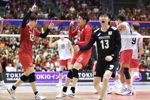 【バレー】日本、２セット奪取でVNLファイナル進出決定　予選R最終戦で４年連続切符獲得