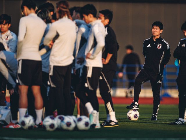「代表海外組の帰国はチャーター便で」「日本でも欧州時間で活動」W杯最終予選最速突破への“徹底準備”の内実をバックアップ責任者に聞く！