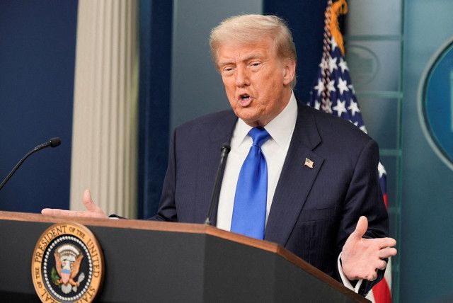 トランプ氏、フィリピンなど7カ国に関税率を通知 最大30%