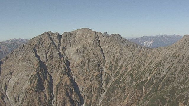 ヘリコプターで救助の東京都の69歳男性は頸椎損傷の大けがと判明 単独登山で下山中に滑落し頭から出血「滑落したと思われる男性がいる」通りかかった人が通報 長野・北アルプス・奥穂高岳