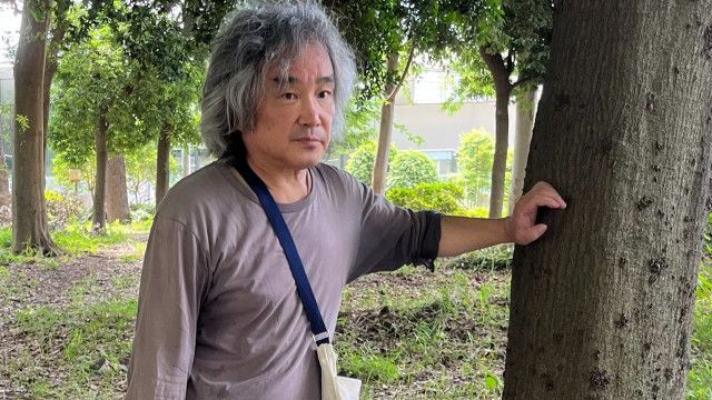 人生の最後に自分の正体を知りたくなった63歳のひきこもり男性が“笑う練習”をしたら…愛着障害を乗り越え、“草取り”で歩んだ社会復帰への道
