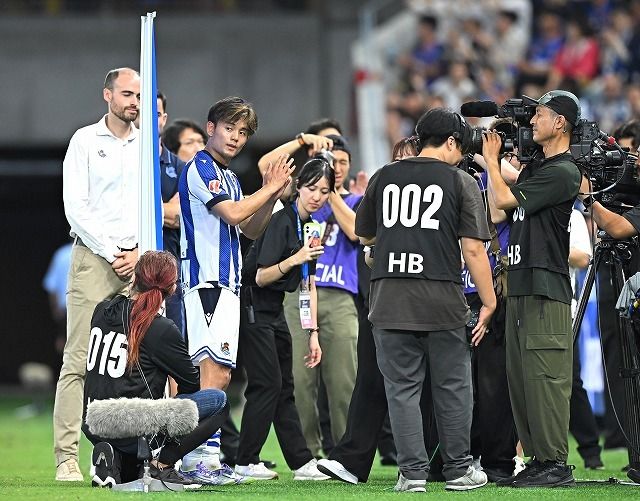 「ロナウドは見習え。プレーしても頭を下げた日本のエース」久保建英を韓国メディアが称賛!「一部のスターの行動とは異なっていた」