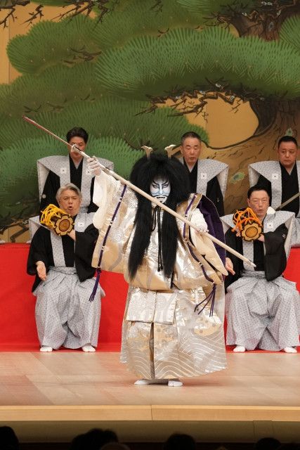團十郎『船弁慶』『紅葉狩』、右團次は偽狂乱の『大森彦七』、巳之助は天狗と踊る『高時』に「新歌舞伎十八番」4作品一挙上演〜『七月大歌舞伎』昼の部観劇レポート