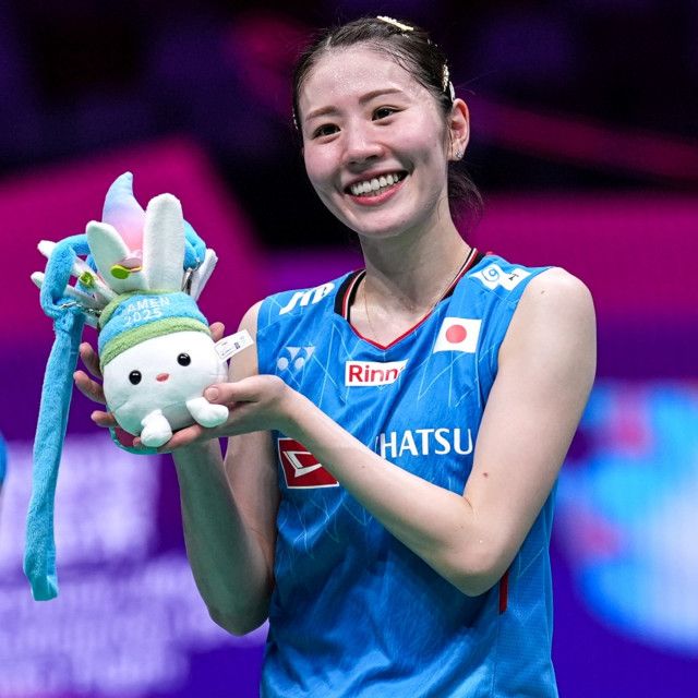 「可愛すぎです!」志田千陽がバド後輩と挑戦した“大人気キュートダンス”に脚光!「さすがの体幹」「ニコニコ笑顔が最高」