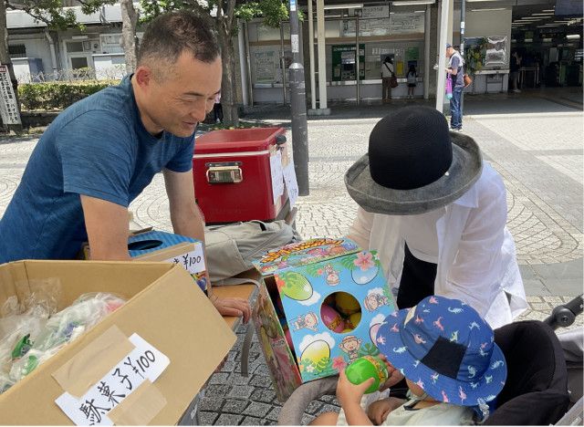 横栄会 本郷台駅前でイベント、盛況に幕 開始直後から人が集まる〈横浜市港南区・横浜市栄区〉