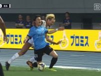 「長谷部さんも怒ってたぞ」鈴木優磨が後方からハードタックル炸裂→川崎F指揮官が主審に