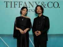 「本当に素敵なご夫婦」上野樹里、肩出しドレス姿でイケメン夫とのツーショット披露！ 「お似合いすぎ」