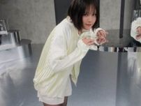 「リアル綾波レイみたい」本田翼、黒タイツの美脚ショットに「色気凄すぎ」「いやもうかっこよ」絶賛の声
