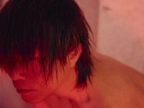 声優・谷山紀章、脱衣！魅惑のセクシーショットをちら見せ…ウサギの着ぐるみ姿も♪写真集「KRONICLE」新着カット