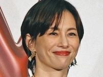 「圧倒的美しさ」人気女優、大人の妖艶ショット　ファン歓喜「官能の美」「毎年歳を重ねているか疑います」