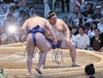 大の里、横綱初の結びで圧勝締め！　直前の豊昇龍波乱もなんの、粂川審判長絶賛の速攻【大相撲名古屋場所】