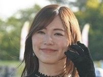 元SKE48・タレント28歳、「アクセス集中」10年ぶり写真集の『純白ベッド』ショット披露　「綺麗すぎる」「色白ーい」　お渡し会も決定