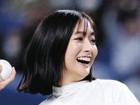 「誰かと思いました！」TBSの田村真子アナ、普段と違う『大人ワンショルダー』ドレス、「ゴージャスですね」「あんたとっても素敵だよ」