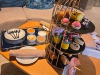 グアム CROWN PLAZA HOTELで青い海を見ながらアフタヌーンティーとプール
