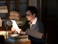 明日の『あんぱん』“嵩”北村匠海、編集室に戻って黙々と表紙の絵を描き始める