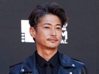 窪塚洋介、家族との仲睦まじい様子が「素敵」　水着姿に旅行満喫ショットも