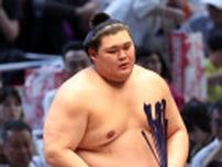 横綱大の里が７勝目　小結高安との同星対決で圧倒　一山本が８勝１敗でトップ守る　関脇霧島は伯桜鵬に敗れて２敗目