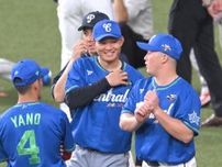 牧秀悟と森下翔太のタメ口トークに「中央大学すごいなー」古田氏も驚き　後輩が先輩に「エラーすんなよ」ファン爆笑「マジでおもろいｗ」