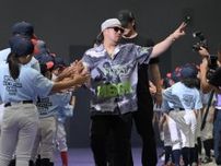 ソフトバンク　山川穂高の普段着がすごっ！「球場行くのがこの恰好」ネックレスにつけた指輪「奥さんと結婚する時に」