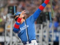 日本ハム・新庄監督が始球式で打席に　リスペクトあふれる行動にＳＮＳ反応「マスク取った」「絵になるね」