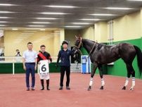 香港拠点の腕達者・フランス人騎手バデルが短期免許初勝利「すごくうれしい。また日本に来たいと思っていた。サポートに感謝」