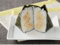 ローソン、手巻おにぎりの機械を刷新、ふんわり食感の7品を新発売