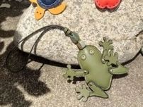 H＆Mやシチリアの革小物。バッグチャームが楽しい🌞