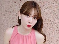 「そのサングラスはやばいw」小嶋陽菜、ディズニーで話題グッズ購入　「似合いすぎて優勝」の声