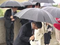 モンゴル公式訪問中の天皇皇后両陛下　3日目の歓迎行事に白鵬、日馬富士、朝青龍の元横綱3人勢ぞろい　日本人死亡者慰霊碑では1分間の黙とう