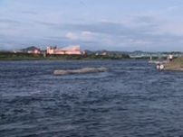 水の事故相次ぐ　岐阜県の川で男子中学生が溺れて死亡、三重県の海では男子中学生が行方不明