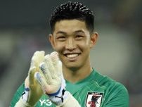 サッカー日本代表、早川友基には笑顔があった。エリートではない遅咲きが、曽ヶ端準からの言葉に応えた時【E-1選手権コラム】