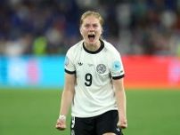 この位置から決める！？ サッカードイツ女子代表のゴールが最高！ 序盤に退場者もフランス女子代表に勝利