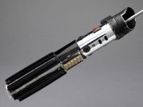 ダースベーダーとルークの対決で使用されたライトセーバー、落札予想価格は4億超え?!