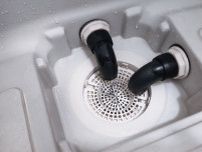 排水口のヌメり、実は『混ぜるだけ』で解決！　スッキリきれいになる掃除テクを大公開