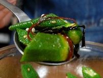 オクラに爪楊枝で穴をあけると？　完成した副菜に「最高の味」「箸が止まらない」