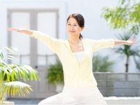 【更年期対策】ヨガの効果はダイエットだけではない！10秒でスッキリする「逃げヨガ」のすすめ