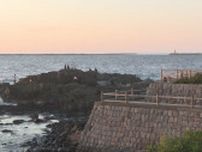 「男性がうつぶせの状態で沖に流されている」 ヘリコプターで救助するも心肺停止の状態 成人男性か 警察が身元の特定など急ぐ 北海道留萌市