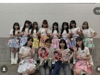 平野美宇、推しアイドルとの集合ショットが「アイドルみたい」「めっちゃなじんでる」