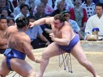 安青錦が憧れの若隆景に初勝利「力士になる前から見ていたので、うれしい」　八角理事長も絶賛「立派な大関候補」