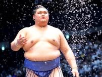 新横綱・大の里が５勝目　日体大時代の同級生、阿武剋を圧倒