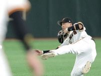 【巨人】吉川尚輝が美技でピンチを救う　侍ジャパン・井端監督をうならせる名手