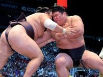 関脇・霧島が２敗目　伯桜鵬と立ち合いが３回合わず「僕も遅かった」と反省